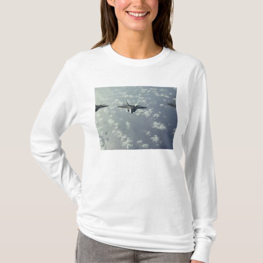 Een driepuntsformatie van F-22 Raptors T-shirt (Voorkant)