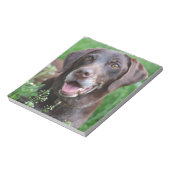 Een Duitse Shorthaired Pointer-hond in het gras Notitieblok (Gedraaid)