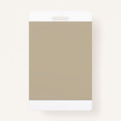 Een effen bruine achtergrond met een gladde, unifo badge (Achterkant)