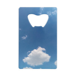 Een enkele wolk kredietkaart flessenopener