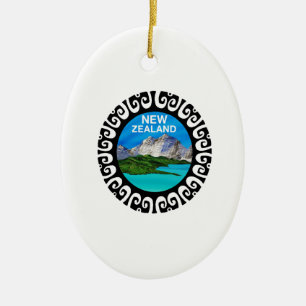 EEN EPIC-LAND KERAMISCH ORNAMENT