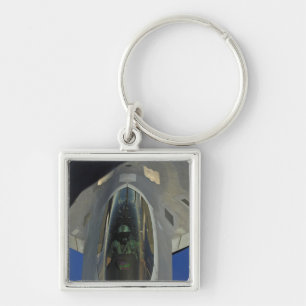 Een F-22 Raptor ontvangt brandstof van een KC-135 Sleutelhanger