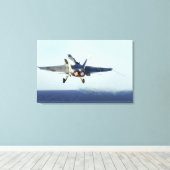 Een F/A-18C-Hornet uit de cockpit 2 Canvas Afdruk (Insitu (Houten vloer))