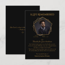 Eén foto met warme bruine tekst op zwarte achtergr