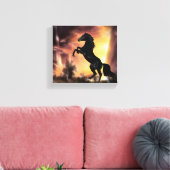 Een Friesian Stallion Hord Canvas Afdruk (Insitu (Woonkamer))
