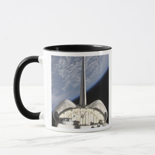 Een gedeeltelijk uitzicht van Space Shuttle Endeav Mok (Links)