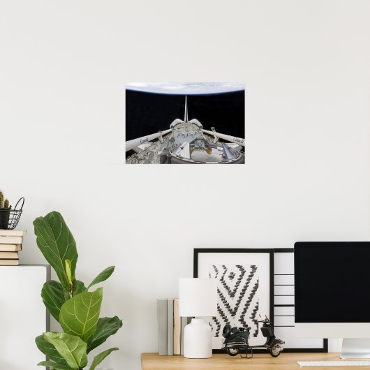 Een gedeeltelijk uitzicht van Space Shuttle Poster (Thuiskantoor)
