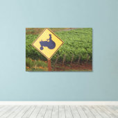 Een geeltrekkruising in de wijngaard canvas afdruk (Insitu (Houten vloer))