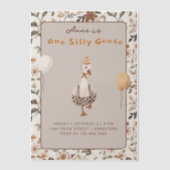 Een Gekke Goose Neutral 1e Verjaardagsfeest Vellum Uitnodigingen (Voorkant)