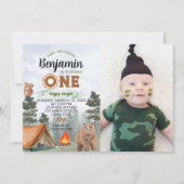 Een gelukkige kampeerder verjaardagsuitnodiging kaart (Voorkant)