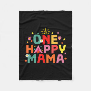 Een gelukkige mama die campingt op haar 1e verjaar fleece deken
