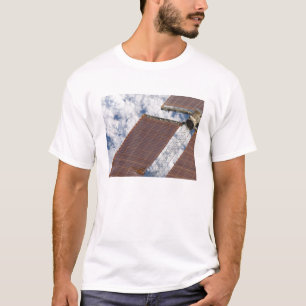 Een gerepareerde zonnearray t-shirt