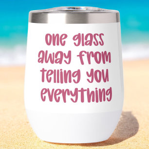Een glas weg van het vertellen van alles grappig