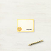 Een glimlachend gezicht met glimlende ogen post-it® notes (Op bureau)