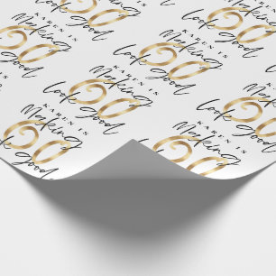 Een gouden verjaardagscadeauomslag van 60 cadeaupapier