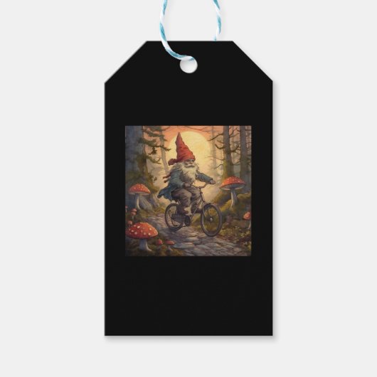 Een grappige kabouter op de fiets cadeaulabel (Voorkant)