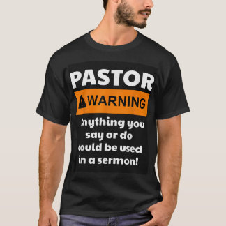 Een grappige waarschuwing van de dominee kan je in t-shirt