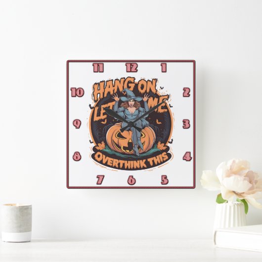 Een grillige heks op een pompoen in de schemering vierkante klok (Huis)