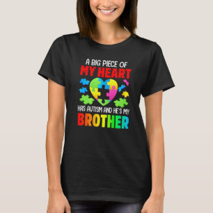 Een groot stuk van mijn hart heeft autisme en hij t-shirt