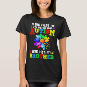 Een grote heeft autisme en hij is mijn broer t-shirt