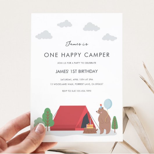 Eén Happy Camper Birthday-uitnodiging Kaart