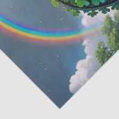 Een hart gemaakt van shamrocks onder de regenboog tissuepapier (Detail)