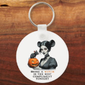 Een heks zijn is het beste compliment vanavond. sleutelhanger (Voorkant)