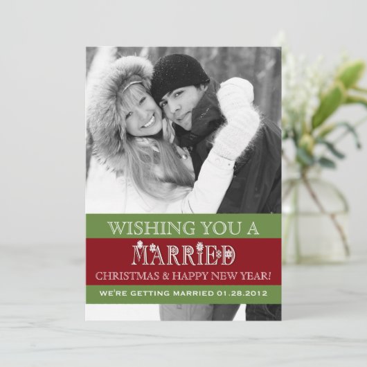 Een huwelijkskerstaankondiging feestdagenkaart (Staand voorkant)