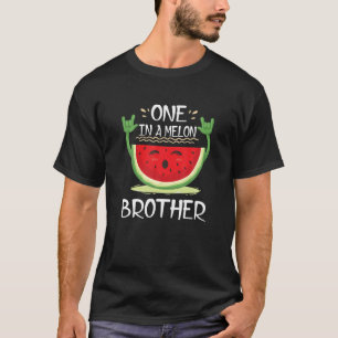 Een in een meloen broeder grappige watermeloen fam t-shirt