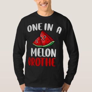 Een in een meloenbroeder van de watermeloenfamilie t-shirt