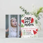 Eén in een Melon Birthday-uitnodiging Kaart (Staand voorkant)