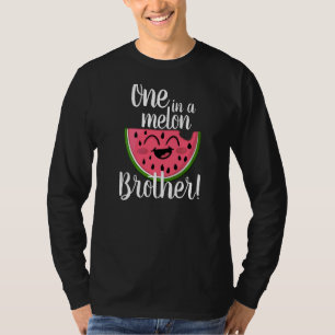 Een in een Melon Party Brother Group die eerst ove T-shirt