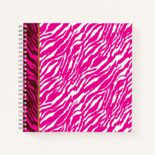 Een ingewikkeld bloemmotief in roze en wit, art notitieboek