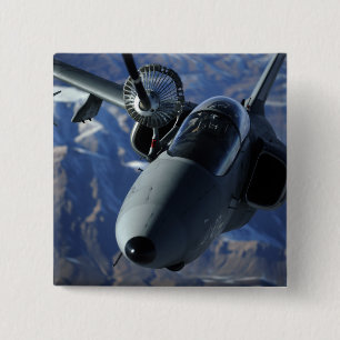 Een Italiaans AMX wordt door een KC-10A-Vergroting Vierkante Button 5,1 Cm