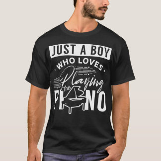 Een jongen die graag piano speelt (2) t-shirt