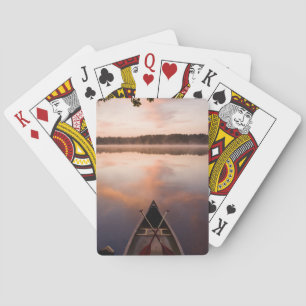 Een kano rust op de oever van Pawtuckaway Lake Speelkaarten
