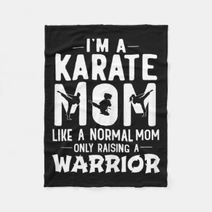 Een Karate Moeder Als Een Gewone Moeder Alleen Een Fleece Deken