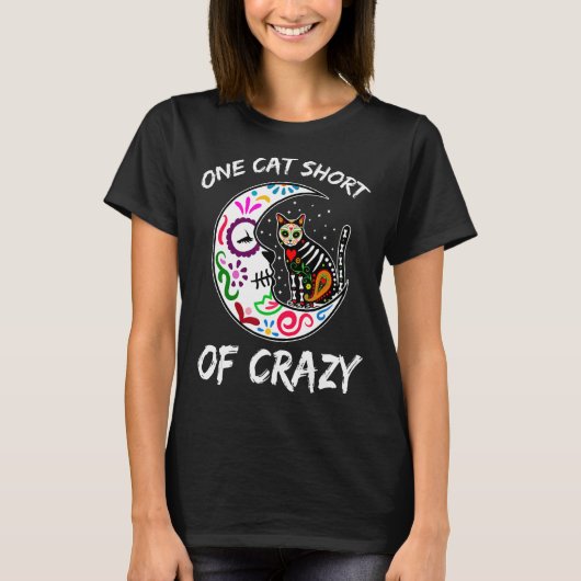 Een kat met krake suikerschedel en keuken t-shirt (Voorkant)