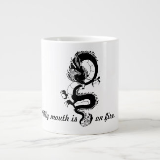 Een klassieke mok met een draak 