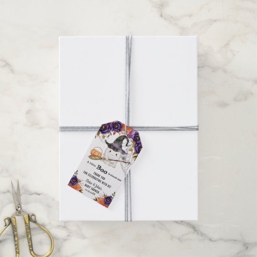 Een klein Boo Cute Ghost Halloween Baby shower Cadeaulabel (Met Touw)