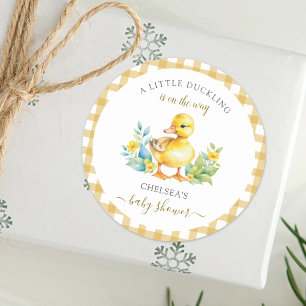 Een klein eendje is op weg naar het Baby shower Ronde Sticker