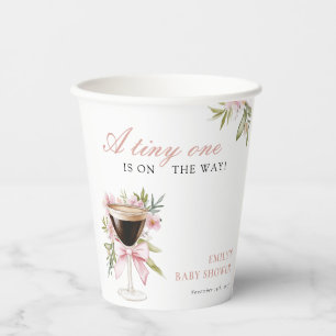 Een klein Espresso Martini Baby shower Papieren Bekers