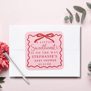 Een klein lieverdje is op komst Meisje Baby Shower Vierkante Sticker