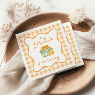 Een klein schattig oranje babyshower servet