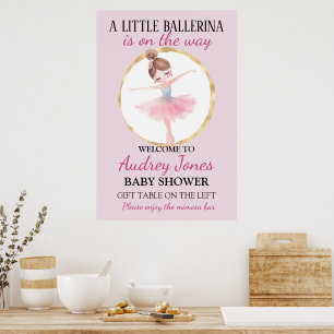 Een kleine ballerina is op weg naar het Baby showe Poster
