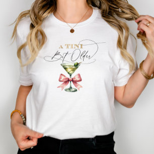 Een kleine beetje oudere Martini roze strik Tri-Blend Shirt