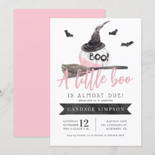 Een kleine boe heeft bijna een Halloween Baby show Kaart