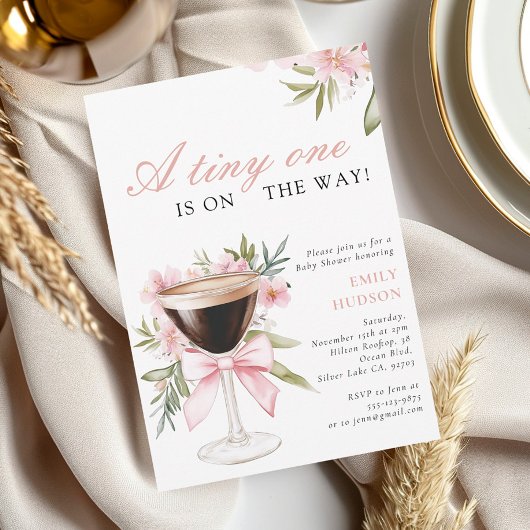 Een kleine Espresso Martini Baby shower Uitnodigin Kaart
