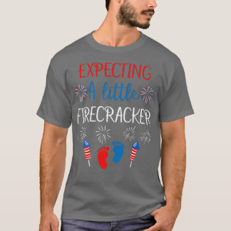 Een kleine Firecracker op 4 juli Pregnan T-shirt