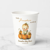 Een kleine pompoen is op weg naar Herfst Baby show Papieren Bekers (Achterkant)